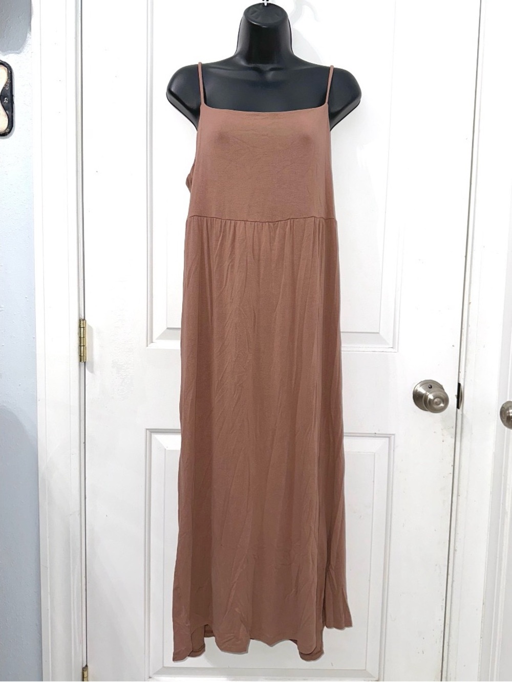 Old Navy Fit & Flare Midi Sundress in the color Rare Earth, size Large - Picture 2 of 6